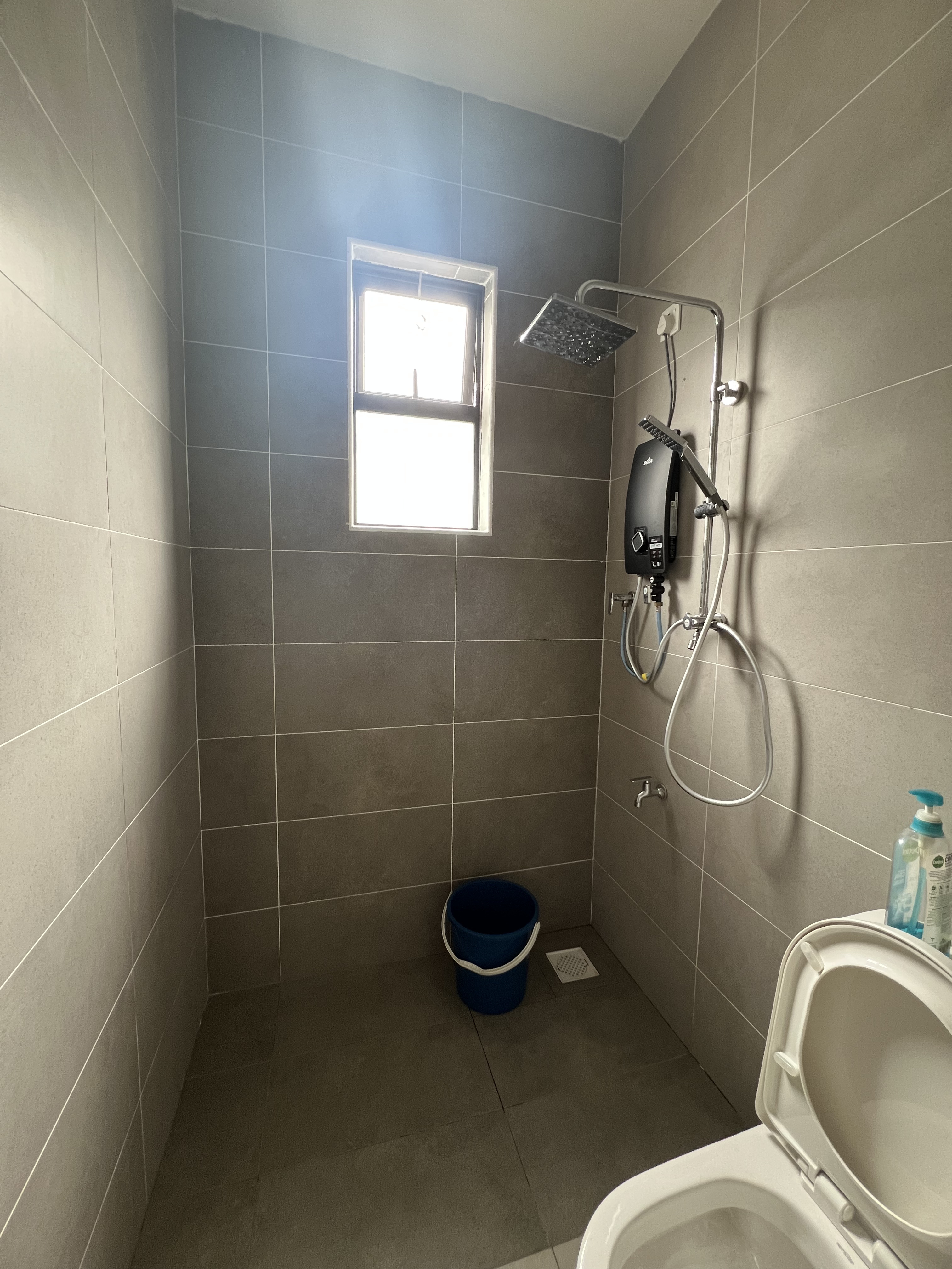 Medium Room Thumbnail 4